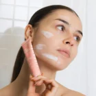 Texture crème anti-rides régénérante hydratante nourrissante