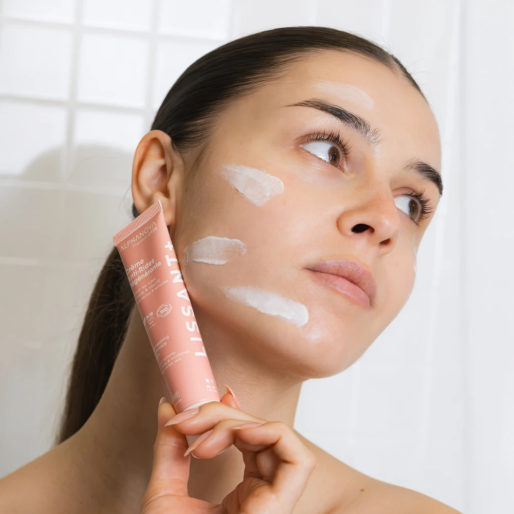 Texture crème anti-rides régénérante hydratante nourrissante