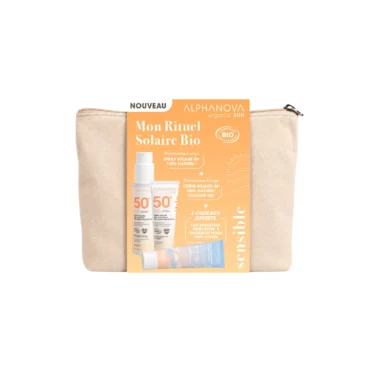 Kit Solaire Bio Alphanova gamme Sensible pour peaux réactives avec spray solaire SPF 50, crème solaire visage SPF 50 et lait après-solaire.
