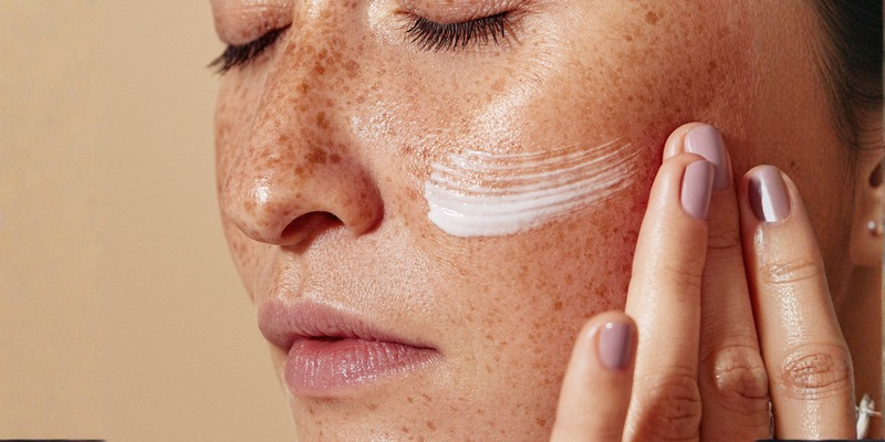 Peau sèche ou peau déshydratée : comment faire la différence ?